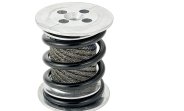 Vibratec fjederisolator VT4422 med lav egenfrekvens mellem 6-8 Hz. Har også to stålpudeisolatorer inde i fjederen for større dæmpning.