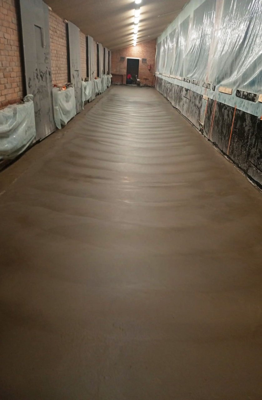 Billede af et område til tunge løft under opførelse hos Kääriku Spordibaas