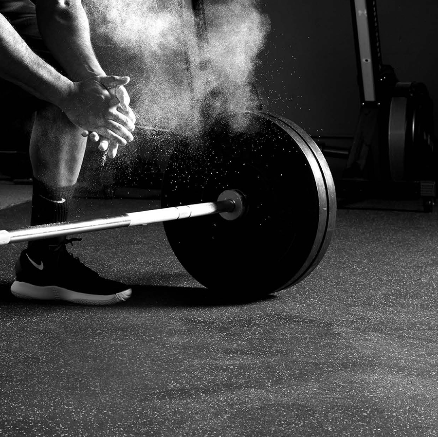 Everroll Multitile provides a solid footing for weight training and protects the sub-base from impacts and high point loads.